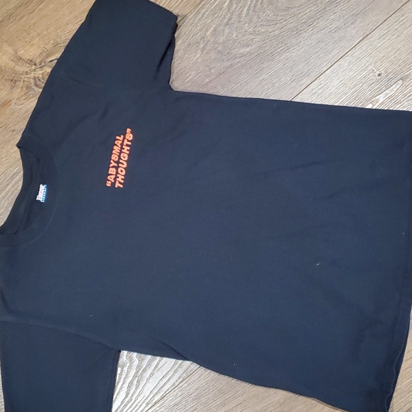 HANES  tshirt.      #3628 - Picture 2 of 5